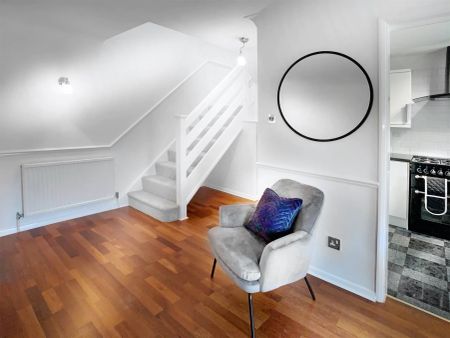 2 Bed, House - Photo 2