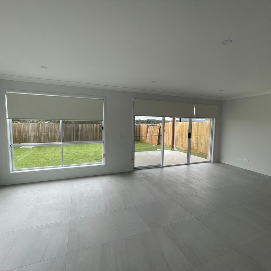 Large Family Home with Large Yard! - Photo 1