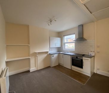 1 Bedroom - Photo 2