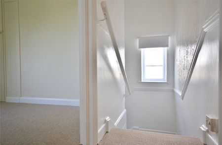 Winterhay Lane, Ilminster, Somerset, TA19 - Photo 4