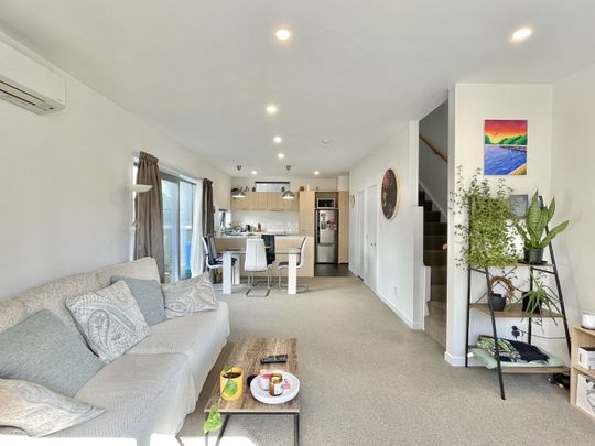 Modern 3-Bedroom Townhouse is Tawa - Photo 1