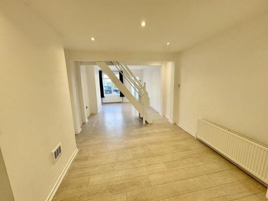 2 bedroom terraced house to rent - Photo 1