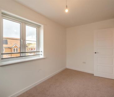 2 bedroom semi-detached house to rent - Photo 3