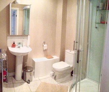 Room in a Shared Flat, Victoria Street, L2 - Photo 4