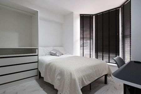 6 bedroom house to rent - Photo 3