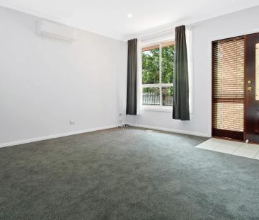 Convenient Living in Noble Park - Photo 2