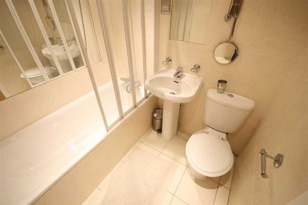 Platinum House, Lyon Road, Harrow - Photo 4