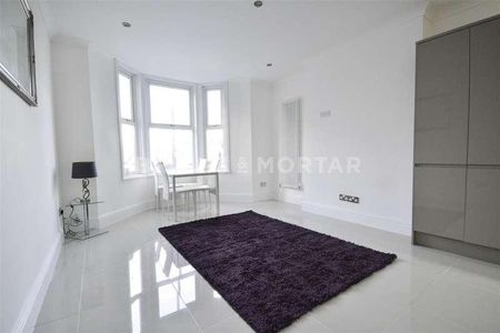 Salters Road, Gosforth, Newcastle Upon Tyne, NE3 - Photo 2