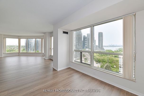 For Lease - 2269 Lakeshore Boulevard Unit# 2004, Toronto, Ontario - Photo 1