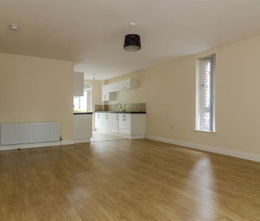 9 Woodbrook Green, LISBURN, BT28 2ZJ - Photo 1