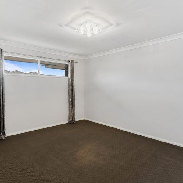 7 Adelaide Street - Photo 1