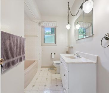 For Lease - 1095 Linbrook Road, Oakville, Ontario - Photo 2