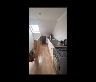 Studio Flat, St Ethelbert Avenue, LU3 - Photo 3