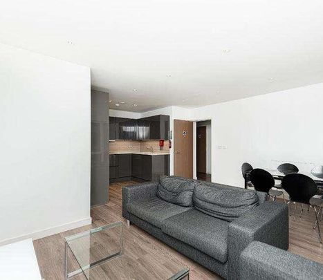 Devan Grove, London, N4 - Photo 1