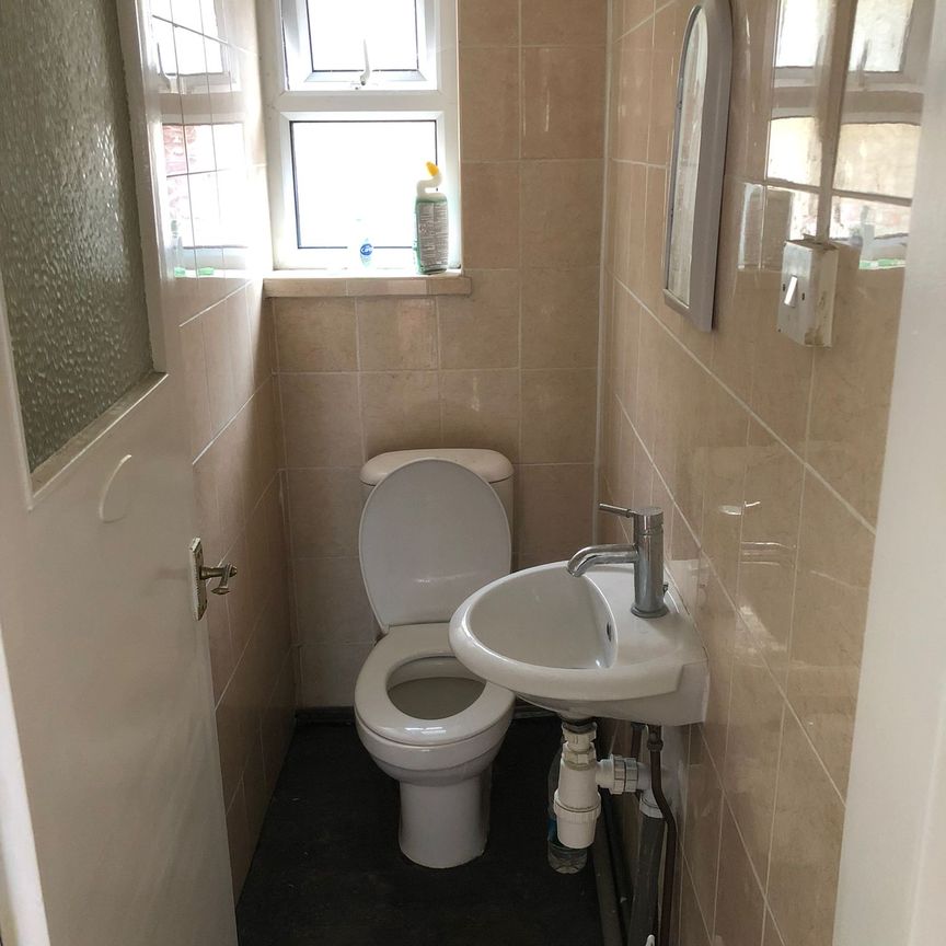 89AL RM2 Alpha Grove| Isle of Dogs | London | E14 8PG - Photo 1