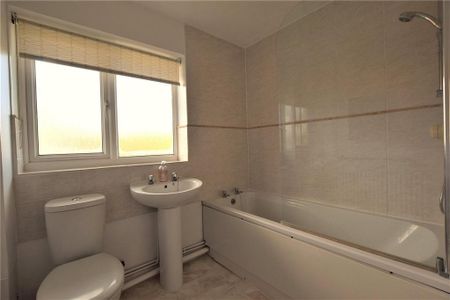 2 bedroom maisonette to rent - Photo 5