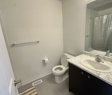 For Lease - 61 Brighton Lane, Thorold, Ontario - Photo 5