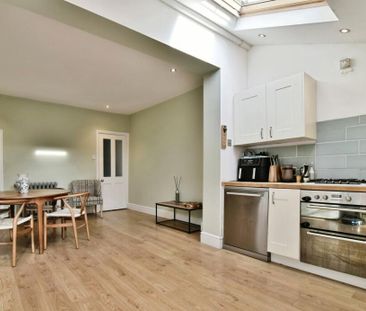 2 bedroom terraced house to rent - Photo 2