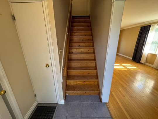 For Lease - 23 Yongeview Avenue, Richmond Hill, Ontario - Photo 1