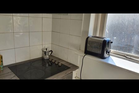 Room in a Shared Flat, London, SE8 - Photo 5