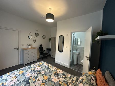 House share to rent in Grant Street, Burnley, BB11 - Photo 2