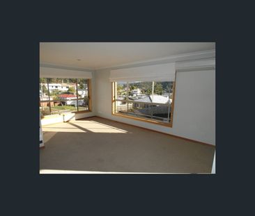 1A Clunie Close, Lindisfarne, Tas 7015 - Photo 3
