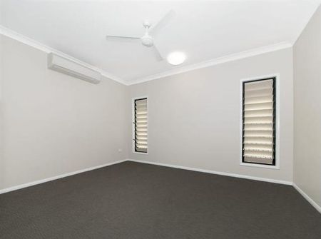 MODERN 4 BEDROOM HOME IN POPULAR SUBURB OF COSGROVE - Photo 2