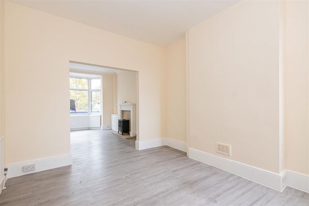 3 bed House - Mid Terrace To Let - Photo 1