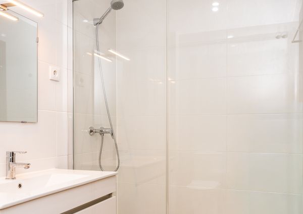 2+1 Bedroom Apartment in Canidelo (Remodeled)