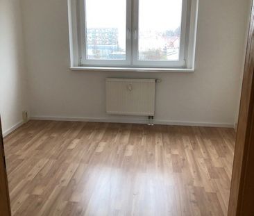 Schöne 3-Raumwohnung mit Einbauküche+ Balkon! Plus 1 Monat MIETGUTSCHRIFT - Foto 4