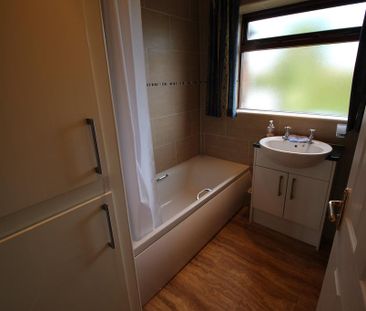 3 bedroom bungalow to rent - Photo 6