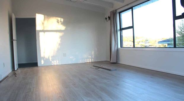 Forrest Hill family home - Photo 1