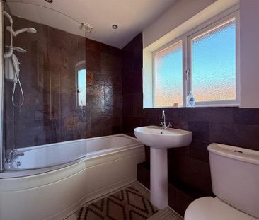 2 bedroom semi-detached house to rent - Photo 6