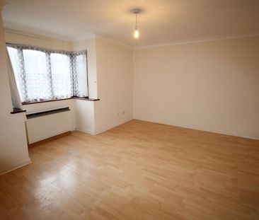 Cotswold Court, West Wycombe Road - Photo 3