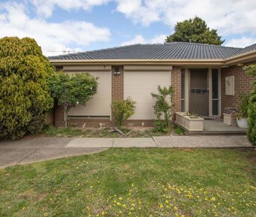 22 Gaynor Cresent, Gladstone Park, VIC 3043 - Photo 5