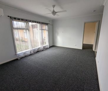 Centrally Located 3 Bedroom Unit - Photo 1