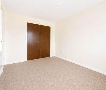 2 bedroom maisonette to rent - Photo 4