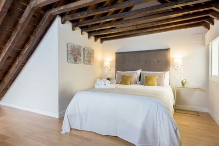 Calle Trinidad Grund, Málaga, Andalusia 29001 - Photo 2