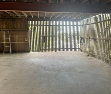 FULLY FURNISHED ONE BEDROOM GRANNY FLAT - Photo 2