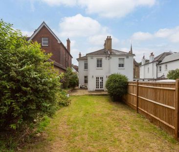 4 bedroom semi-detached house to rent - Photo 1