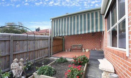 Charming unit in Meadow Heights - Photo 3