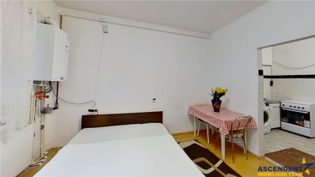 TUR 3D! Garsoniera practica,Central: vis-a-vis de Universita - Fotografie 4