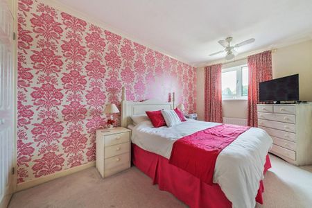 3 bedroom terraced house to rent - Photo 2