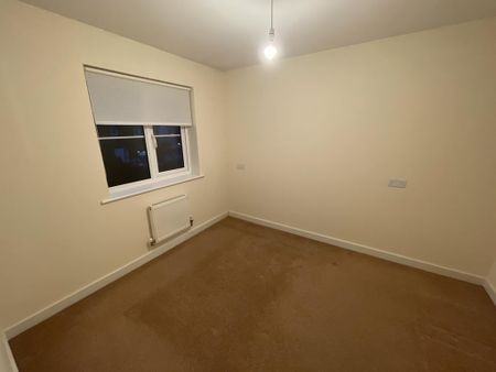3 bedroom semi-detached house to rent - Photo 5