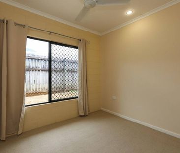 Freestanding 3 Bedroom Duplex - Double carport with Roller Door - F... - Photo 3