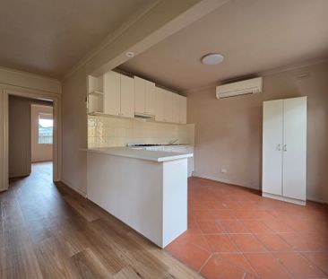 Neat and Tidy Two Bedroom Home near M-City - Photo 6