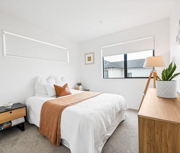 Sleek and Stylish - Photo 6