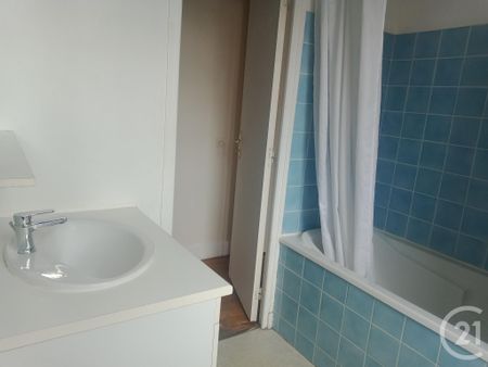 Location Appartement 3 pièces 64m² CHATEAUROUX 36000 - Photo 4
