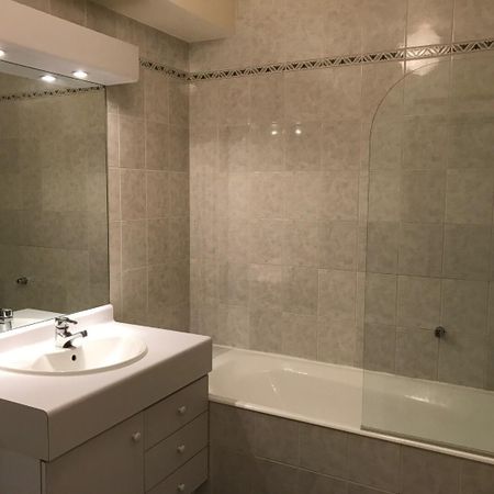 location Appartement T1 DE 33.7m² À PARIS - Photo 3