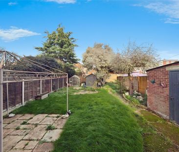 Bishops Way, Egham, Surrey, TW20 8EJ - Photo 2